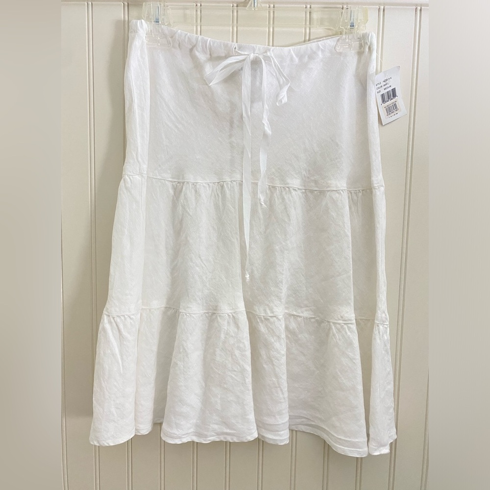 White linen short skirt with draw string waist